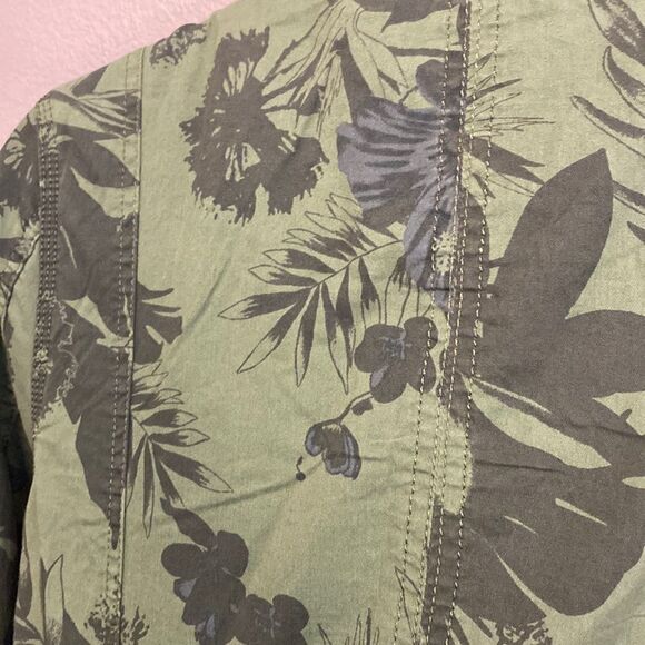 Green utility jacket with tropical print- Size large - Picture 7 of 12